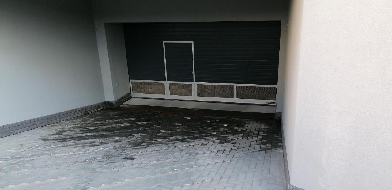 Apartamenty Mariela-Kolobrzeg Z Garazem ภายนอก รูปภาพ