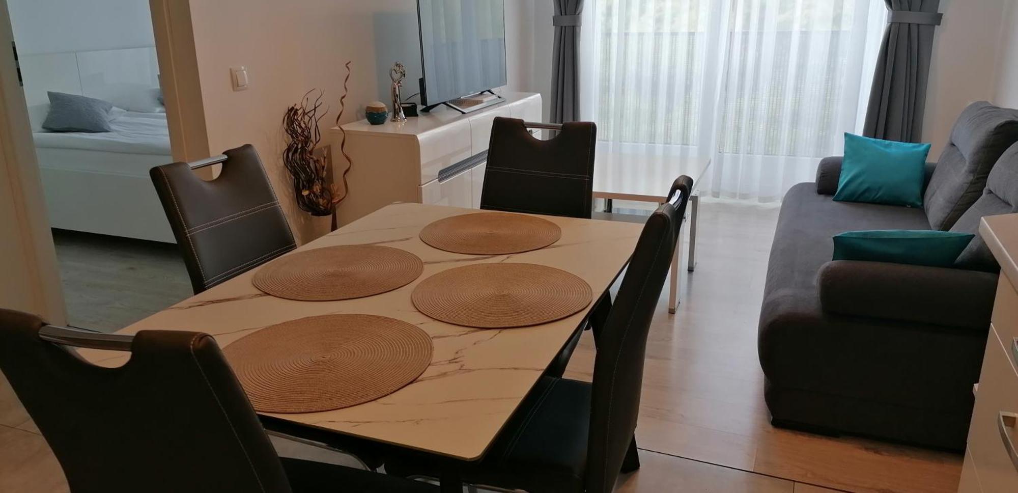 Apartamenty Mariela-Kolobrzeg Z Garazem ภายนอก รูปภาพ