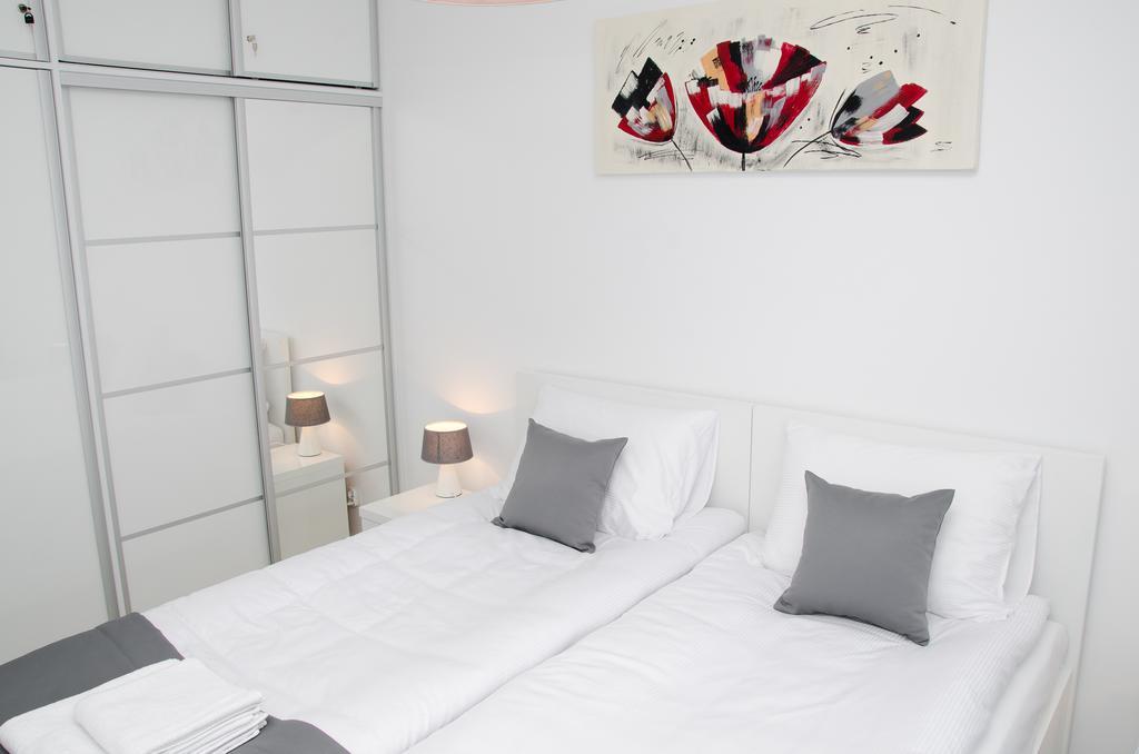 Apartamenty Mariela-Kolobrzeg Z Garazem ภายนอก รูปภาพ